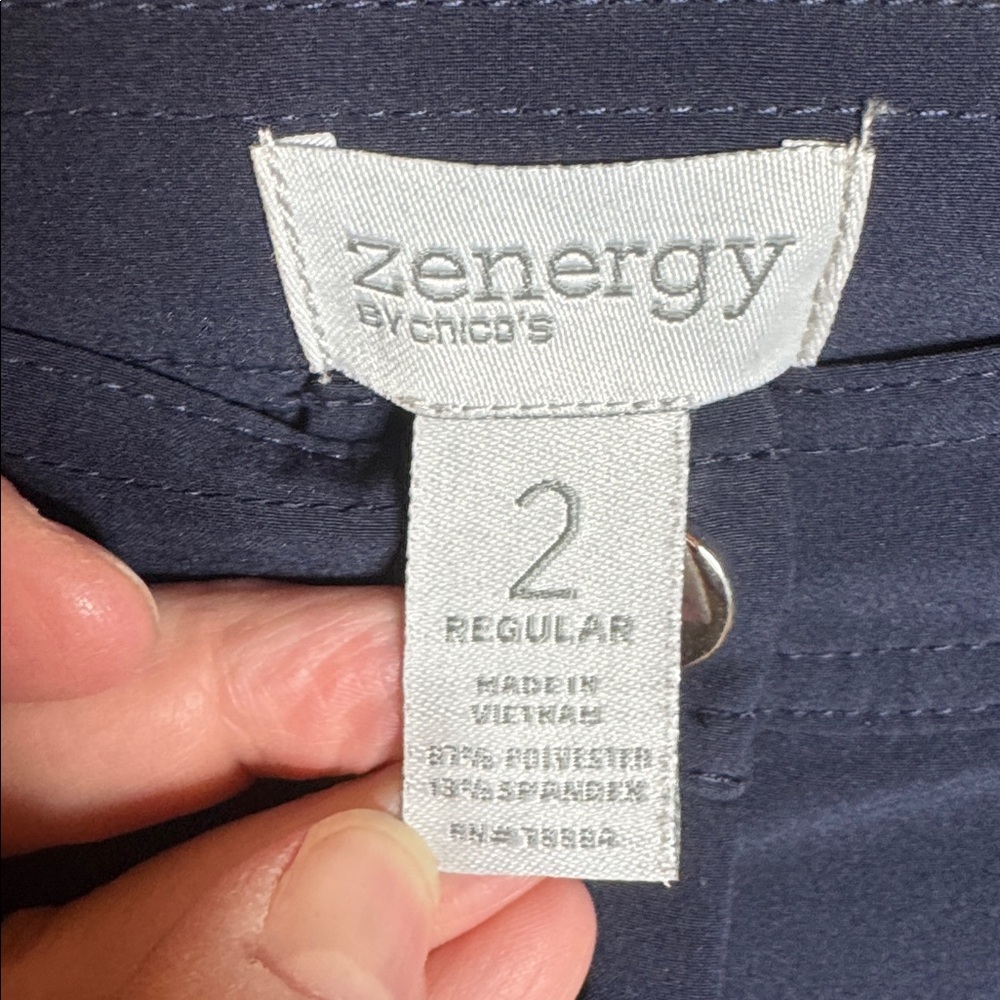 Chico’s Zenergy Navy Blue Cargo Pants Size 12 (Chico’s Size 2) - Picture 3 of 9